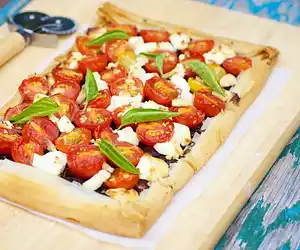 Cherry Tomato, Caramelized Onion, & Goat Cheese Phyllo Tart