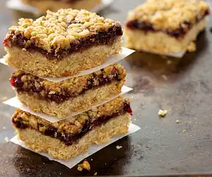 Oatmeal Raspberry Bar Cookies