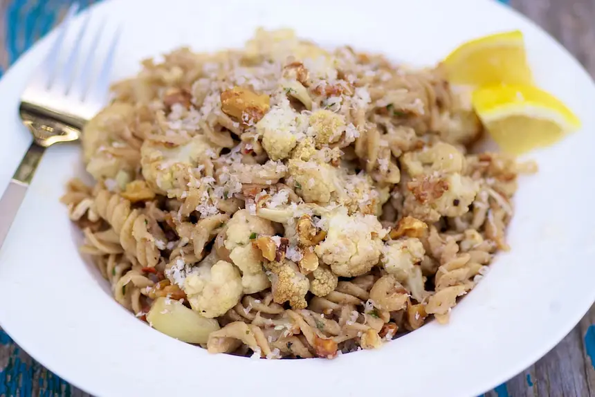 Roasted Cauliflower, Garlic & Toasted Walnuts with Pasta