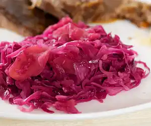 Suss-Saures Rotkraut (Sweet-And-Sour Red Cabbage)