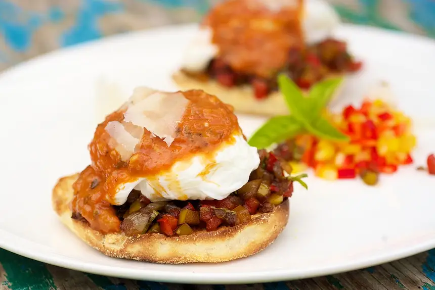 Eggs with Peppers & Tomato Cream