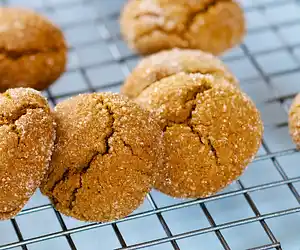 Snappy Gingersnap Cookies