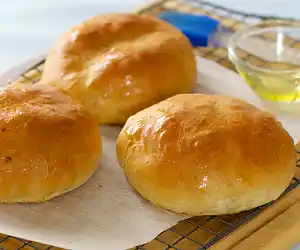 Runsas (German Beef & Cabbage Buns with Cheese)