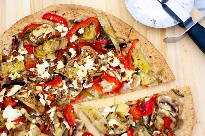 Portobello Mushroom, Fresh Peppers & Goat Cheese Pizza 