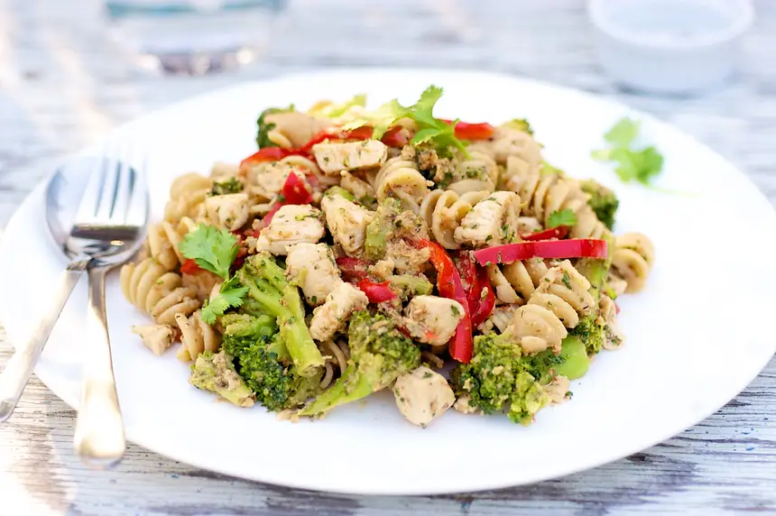 Chicken & Pasta With Creamy Walnut Sauce