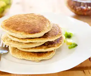 Whole Wheat Buttermilk Pancakes