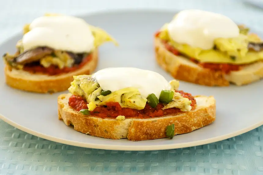 Pizza Egg Melts