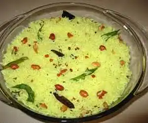 Indian Style Lemon Rice (Nimakaya Pulihora)