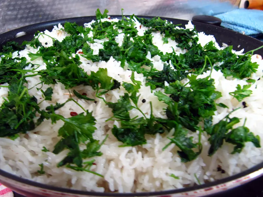 Lemon Cashew Rice (Nibu Daar Pullao)