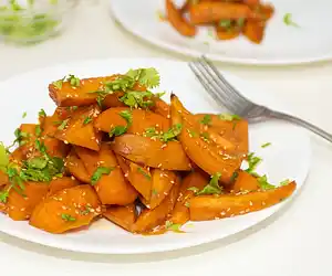 Garlicky, Sweet & Salty Sweet Potato Wedges