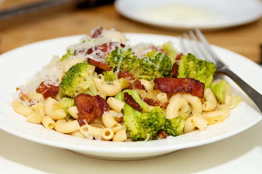 Lucia's Broccoli & Macaroni