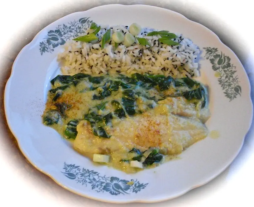 Gulai Daun Singkong Tumbuk(Grilled Fish with Greens)