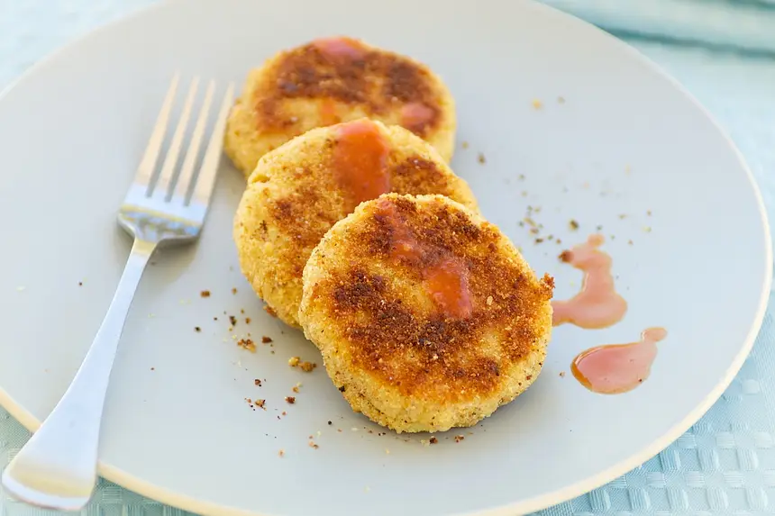 Cheddar Salmon Cakes
