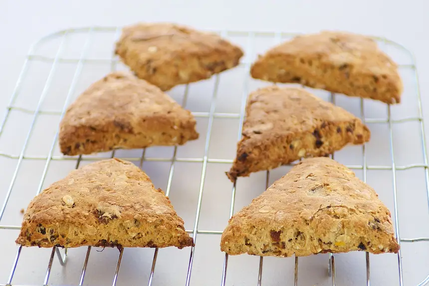 Cinnamon Currant Scottish Oat Scones