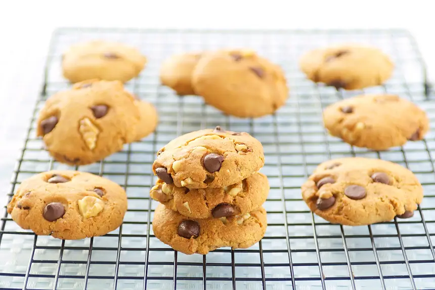 Whole Wheat Peanut Butter Chocolate Chip Cookies