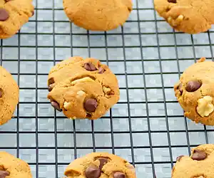 Whole Wheat Peanut Butter Chocolate Chip Cookies