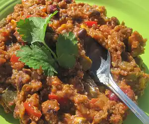 Black Bean & Quinoa Chili