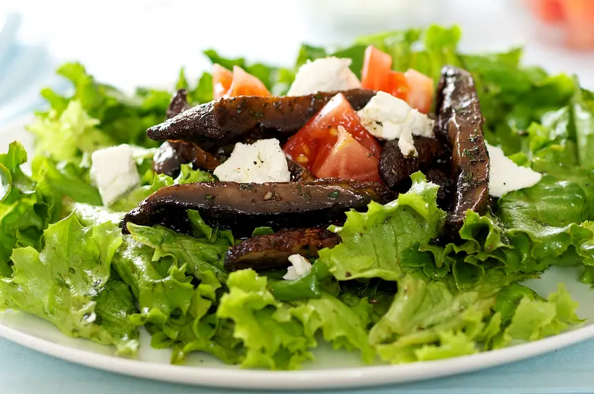 Grilled Portobello Salad with Goat Cheese