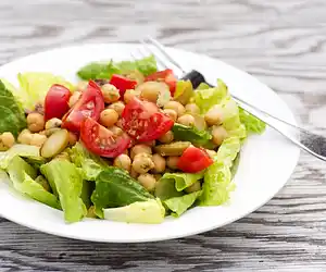 Chickpea, Tomato & Olive Salad