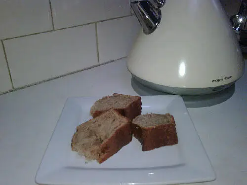 Easy Moist Apple Cake