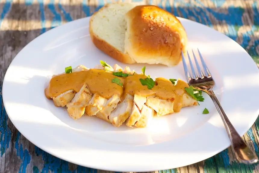Chicken in Saffron Cream Sauce