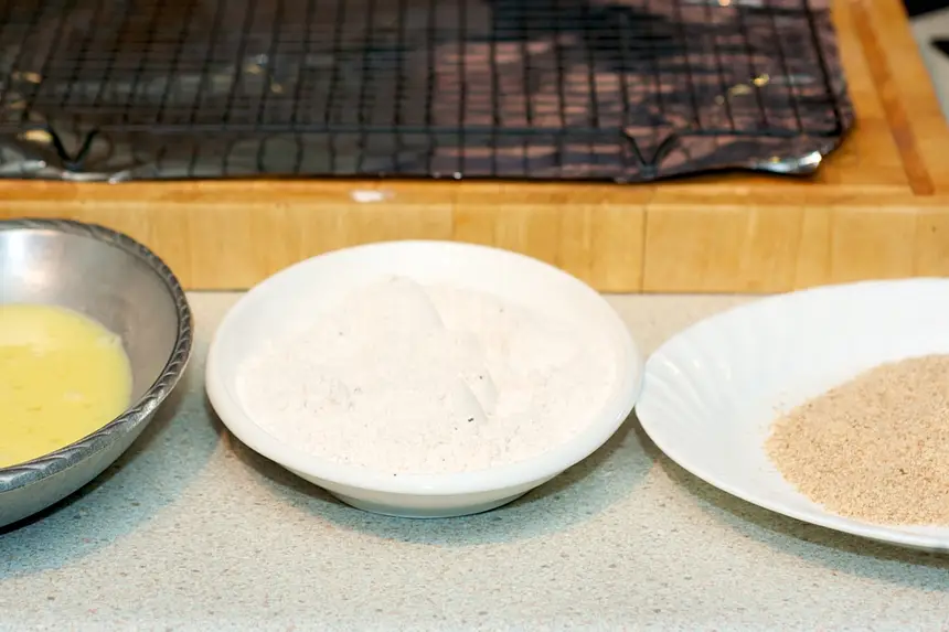 Prepare the coating and dipping items.