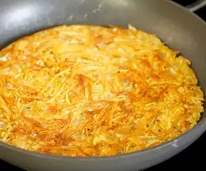 Roesti (Swiss-Style Potato Cake)