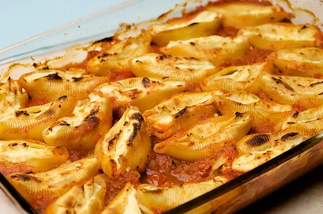 Baked Tomato & Cheese Shells