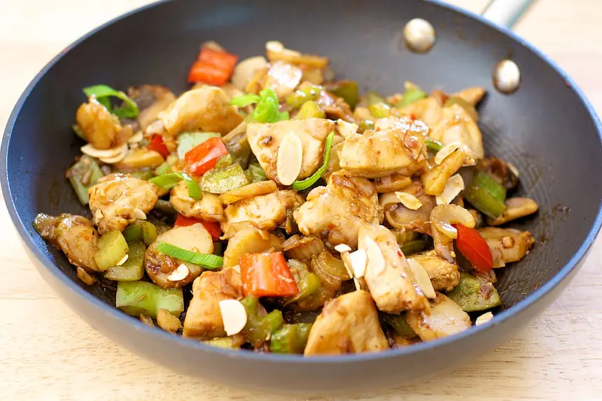 Chicken Almond Guy Din