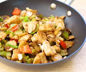 Chicken Almond Guy Din