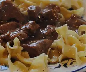 Slow Cooker Beef Tips With Gravy