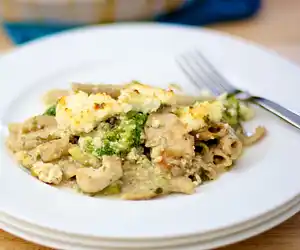 Ricotta Chicken, Noodle & Broccoli Casserole