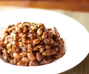 Boston Baked Beans in Bean Pot