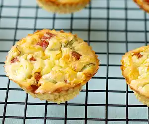 Impossible Bisquick Quiche Tarts