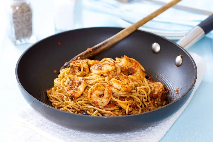 Delicious Spaghetti with Shrimp in Sicilian Sauce