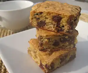 Easy Chocolate Chip Cookie Bars