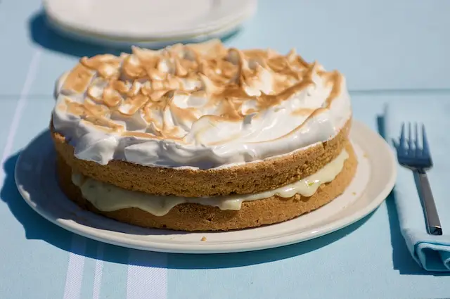Key Lime Cake with Lime Cream Filling