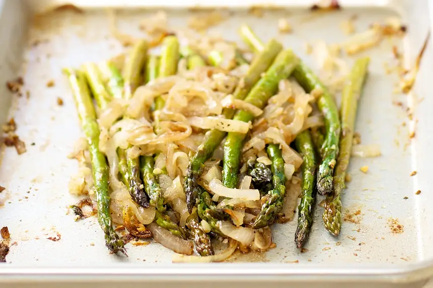 Roasted Asparagus with Sweet Onion