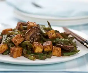 Sour-Spicy Tofu, Green Beans & Mushrooms Stir-Fry