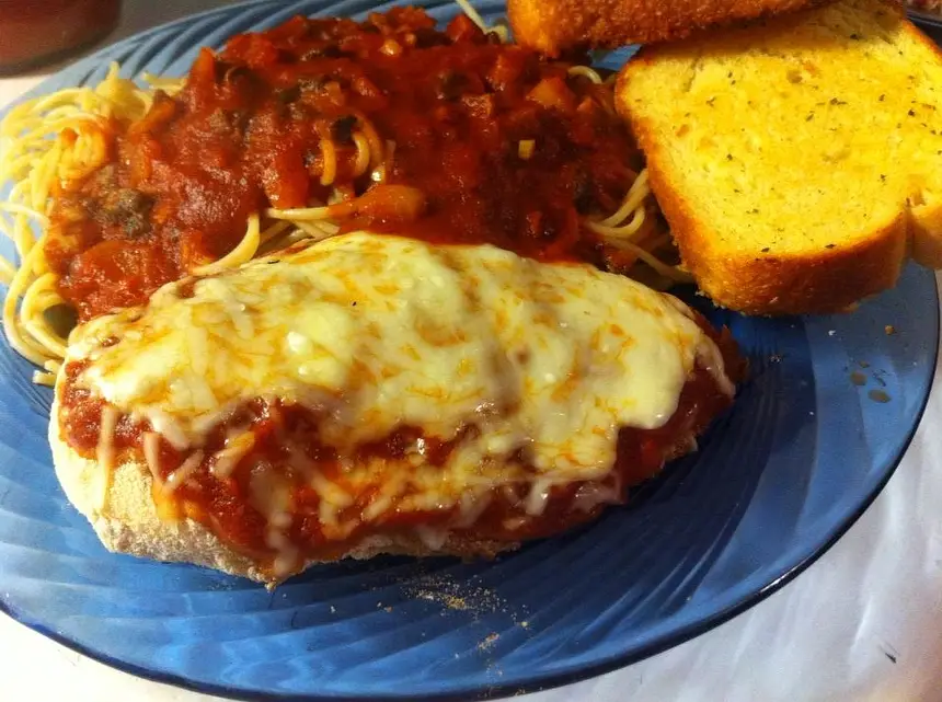 Easy Yummy Chicken Parmigiana