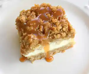 Caramel Apple Cheesecake bars