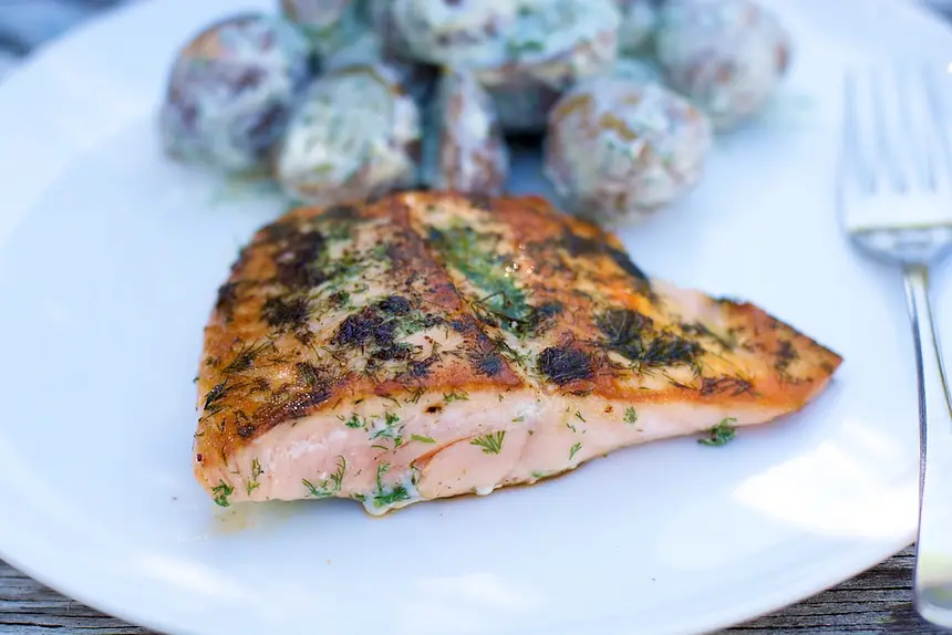 Salmon Fillet with Dilled Potatoes