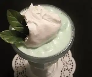 Fast Food-Style Creamy Vanilla-Mint Milkshake