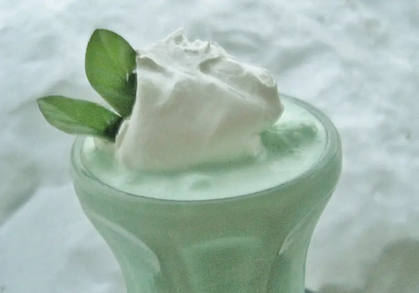 Fast Food-Style Creamy Vanilla-Mint Milkshake