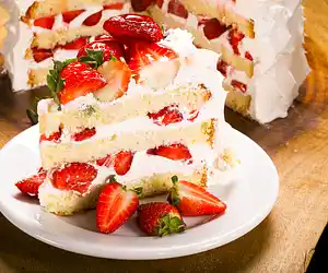 Strawberry Lemon Cake