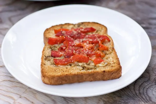 Roasted Red Pepper Cheese Toasts