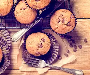 Easy Chocolate Chip Muffins