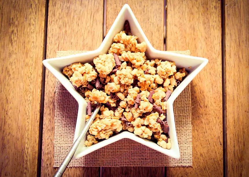 Chunky Granola (With No Oil Added)