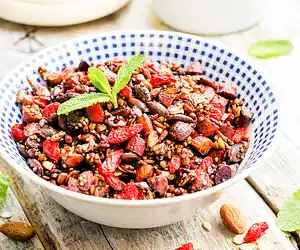 Gluten-Free Granola (Breakfast)