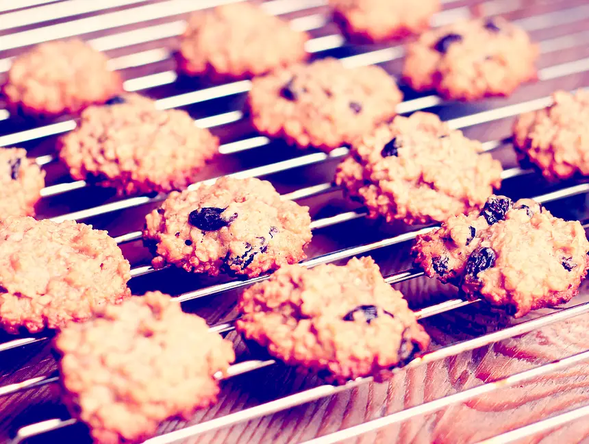 Chewy Oatmeal Spice Cookies